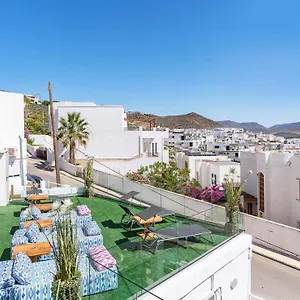 https://apartamentos-frente-al-mar.es-andalucia.com
