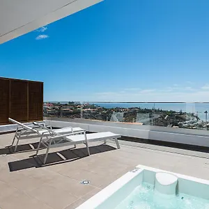https://altos-de-la-gloria-beach-apartments.in-canary-islands.com